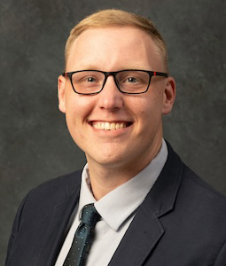 headshot of collyn taylor