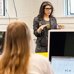 Image of Meena Mhalili Teaching