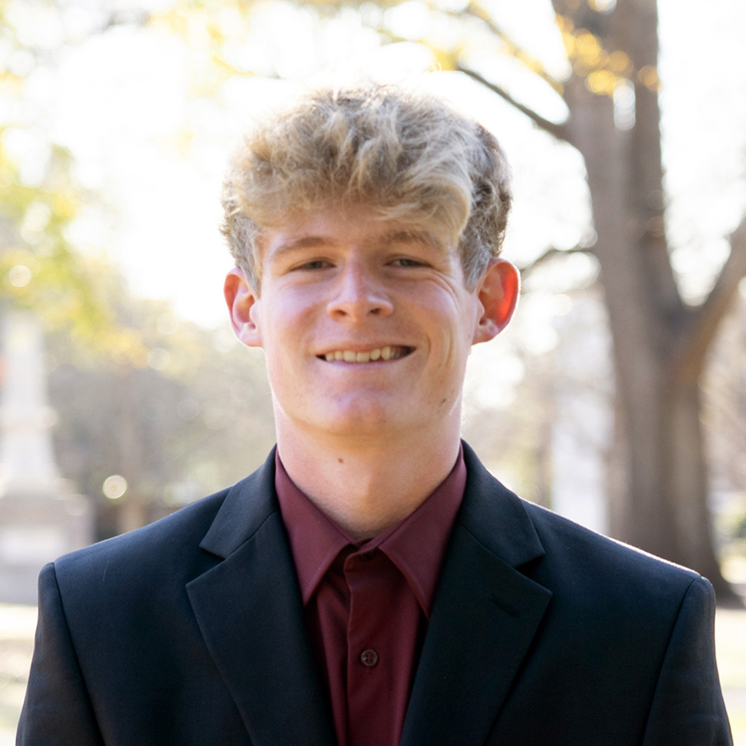 Sam Floyd headshot